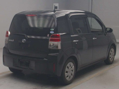 2016 Toyota Spade NSP141[1]