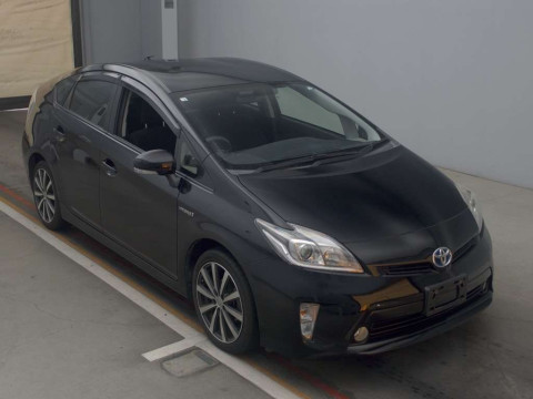 2014 Toyota Prius ZVW30[2]