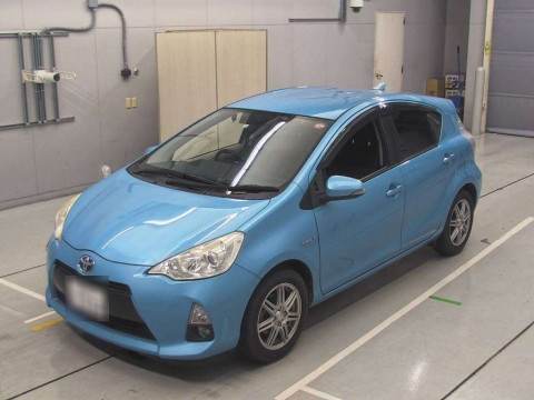 2012 Toyota Aqua NHP10[0]