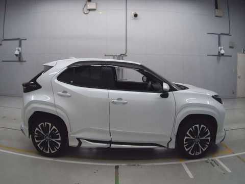 2022 Toyota YARIS CROSS MXPJ10[2]