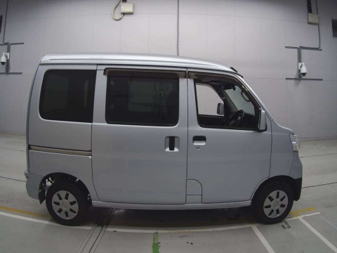 2018 Toyota Pixis Van S321M[2]