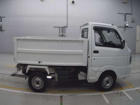 2014 Suzuki Carry Truck DA16T[2]