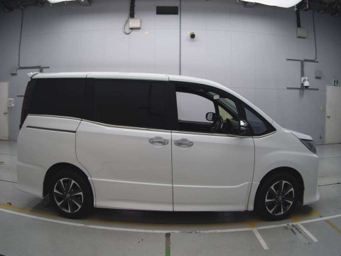 2021 Toyota Noah ZRR80W[2]