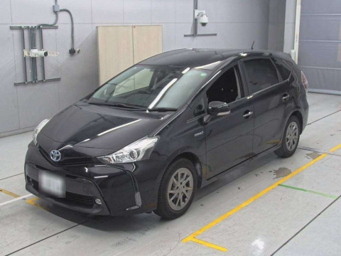 2017 Toyota Prius alpha ZVW41W[0]