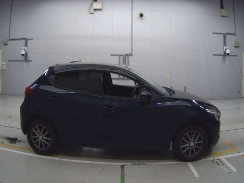 2015 Mazda Demio DJ5FS[2]