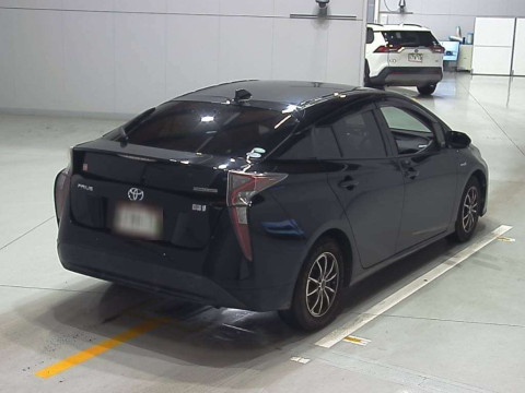 2017 Toyota Prius ZVW50[1]