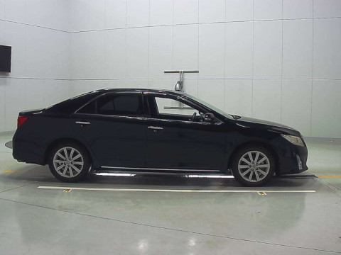 2013 Toyota Camry AVV50[2]