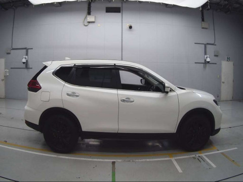 2018 Nissan X-Trail NT32[2]