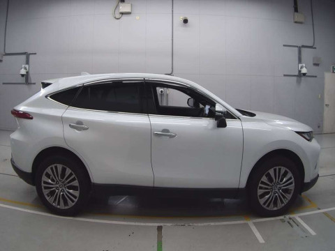 2023 Toyota Harrier Hybrid AXUH80[2]