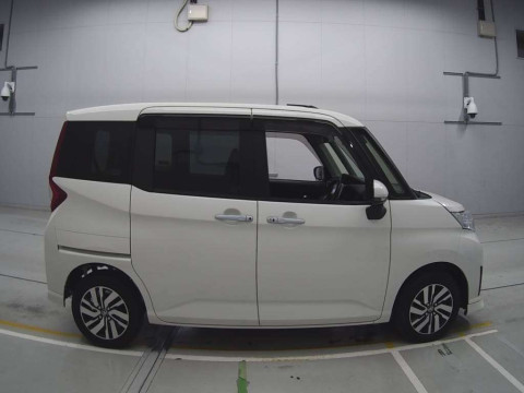 2020 Toyota Roomy M900A[2]