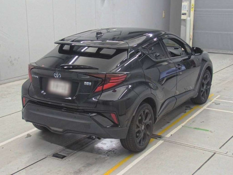 2022 Toyota C-HR ZYX11[1]