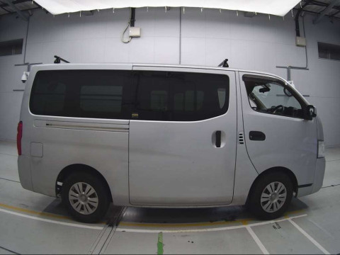 2015 Nissan NV350 CARAVAN VAN VR2E26[2]