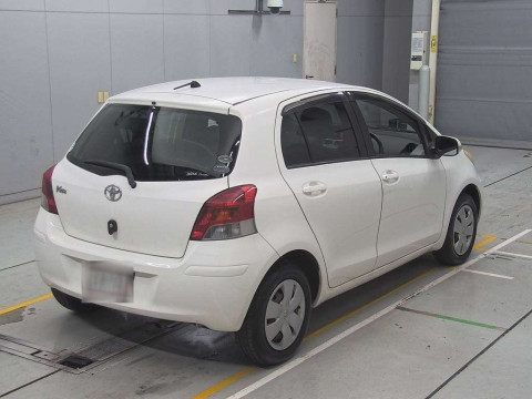 2008 Toyota Vitz SCP90[1]