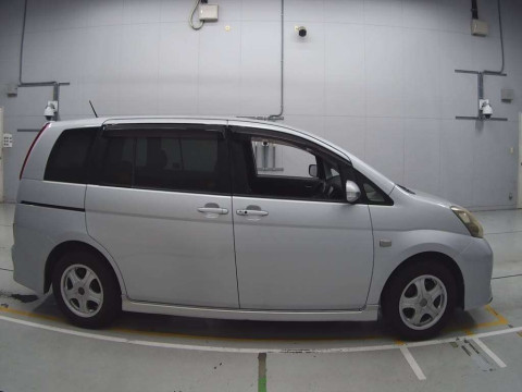 2008 Toyota Isis ANM10W[2]