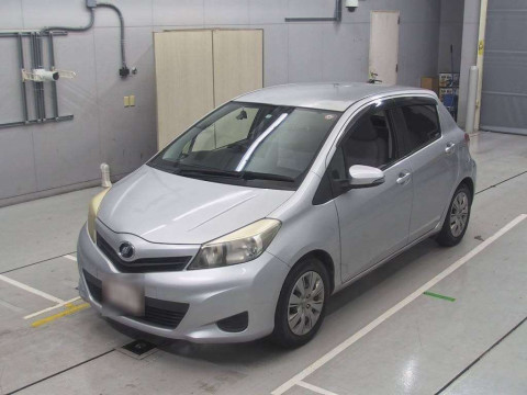 2011 Toyota Vitz NCP131[0]