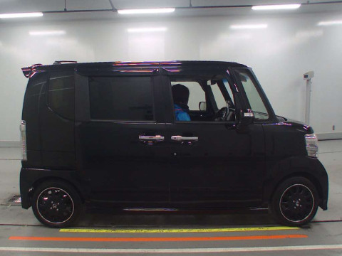 2016 Honda N-BOX CUSTOM JF1[2]