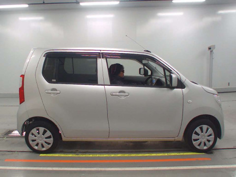 2016 Suzuki Wagon R MH34S[2]