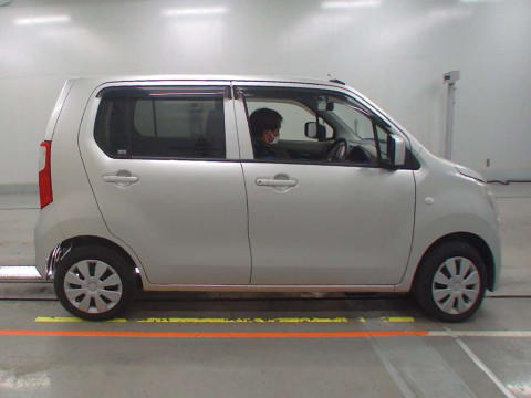 2014 Suzuki Wagon R MH34S[2]