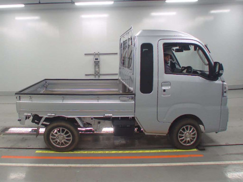 2022 Daihatsu Hijet Truck S510P[2]