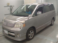 2006 Toyota Voxy