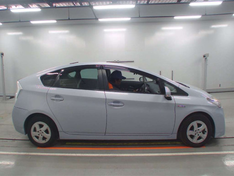 2009 Toyota Prius ZVW30[2]