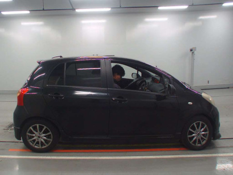 2006 Toyota Vitz NCP91[2]