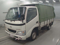 2004 Toyota Dyna Truck