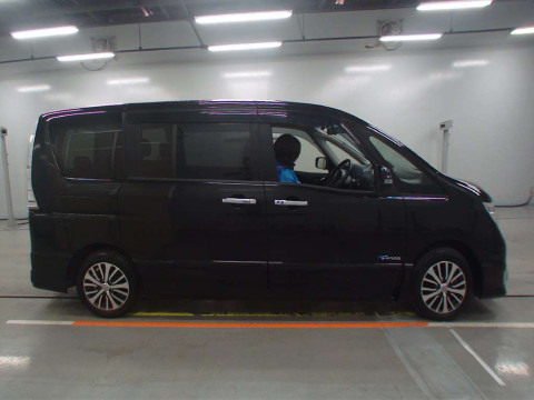 2015 Nissan Serena HFC26[2]