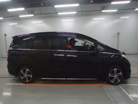 2013 Honda Odyssey RC1[2]