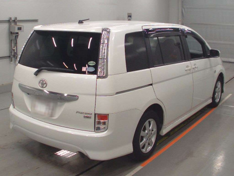 2012 Toyota Isis ZGM10W[1]