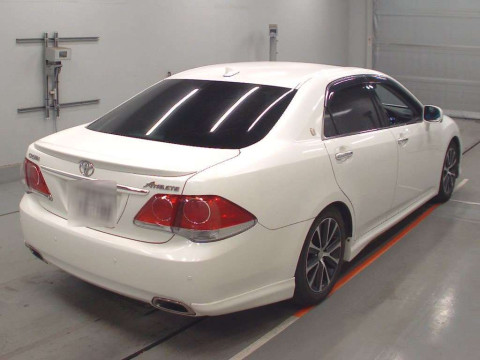 2010 Toyota Crown GRS200[1]