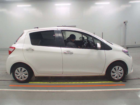 2019 Toyota Vitz KSP130[2]