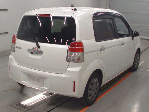 2015 Toyota Spade NCP141[1]