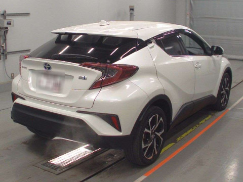 2018 Toyota C-HR ZYX10[1]