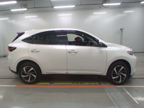 2017 Toyota Harrier ASU60W[2]