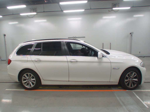 2011 BMW 5 Series MT25[2]