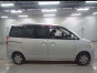 2005 Toyota Noah