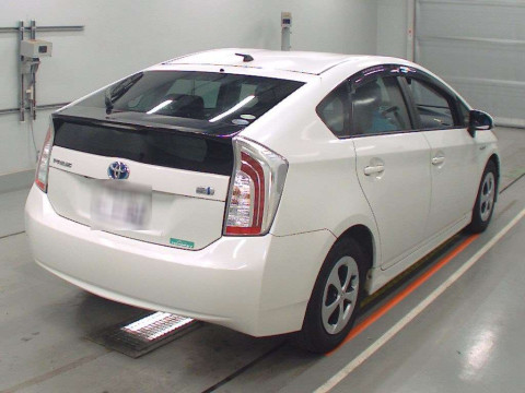 2014 Toyota Prius ZVW30[1]