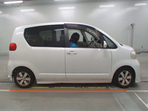 2008 Toyota Porte NNP11[2]