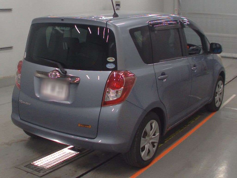 2010 Toyota Ractis SCP100[1]