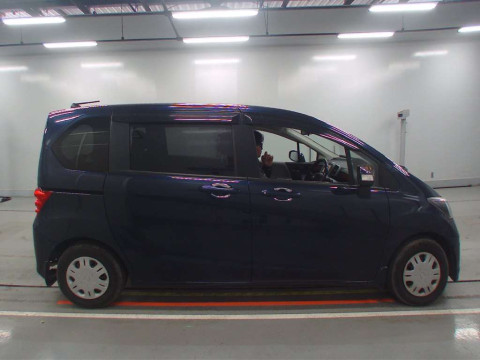 2010 Honda Freed GB3[2]