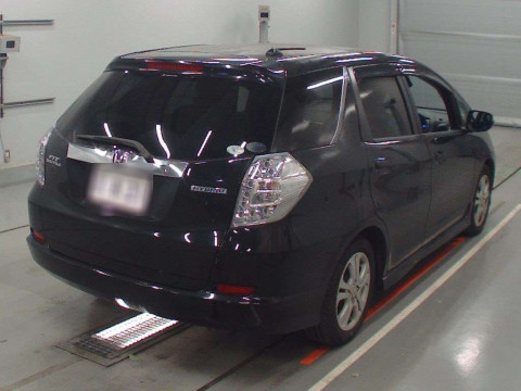 2012 Honda Fit Shuttle Hybrid GP2[1]