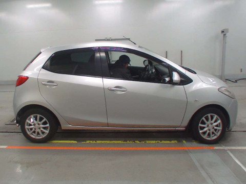 2009 Mazda Demio DE3FS[2]