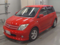 2004 Toyota IST