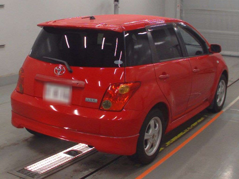 2004 Toyota IST NCP60[1]