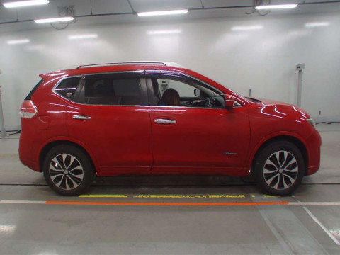 2015 Nissan X-Trail HNT32[2]