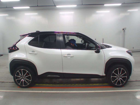 2023 Toyota YARIS CROSS MXPJ10[2]