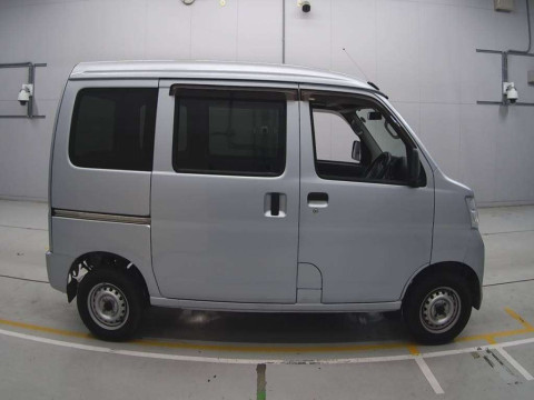 2015 Daihatsu Hijet Cargo S321V[2]