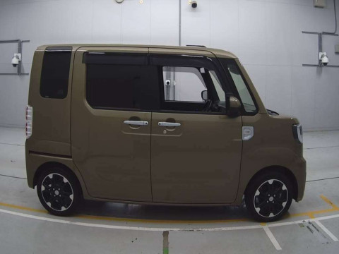 2021 Daihatsu Wake LA700S[2]