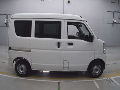 2023 Nissan NV100 Clipper DR17V[2]